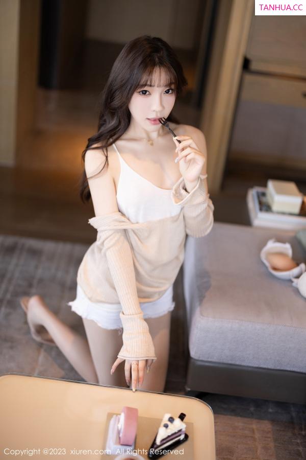 陈芝 芝芝Booty [XiuRen]高清写真图 2023.11.10 No.7647 徐莉芝Booty 丝袜美腿第23张图片